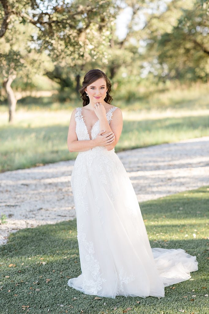 Courtney Bosworth Photography captures bridal portraits in Texas field
