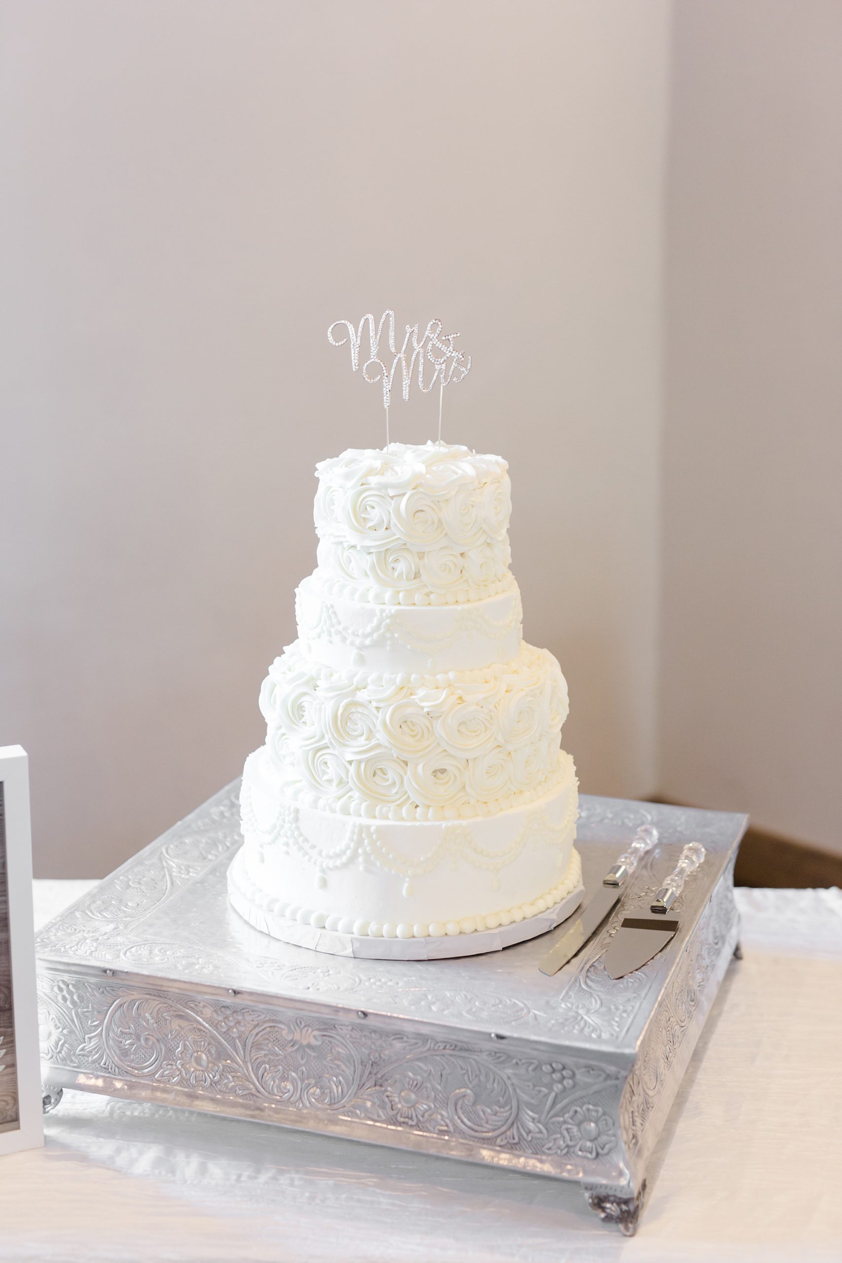 tiered wedding cake for TX wedding reception